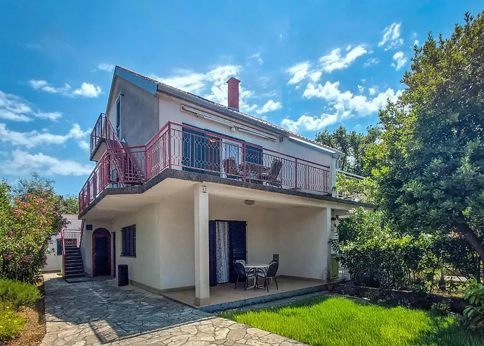 Martina By Interhome * Njivice